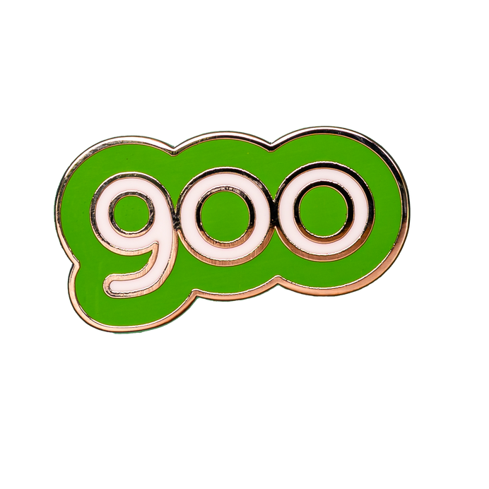 Run/Walk 900 Milestone Pin Badge