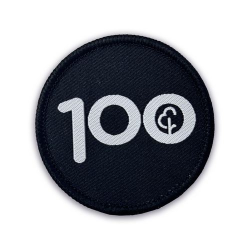 „Run/Walk 100“ – Gewebter Aufnäher zum Meilenstein