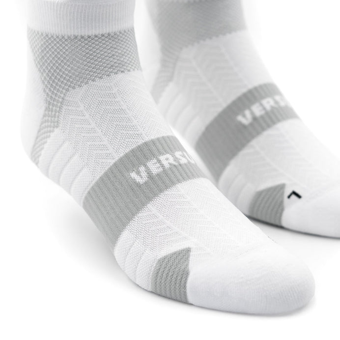 VERSUS Cloud White Running Ankle Socks