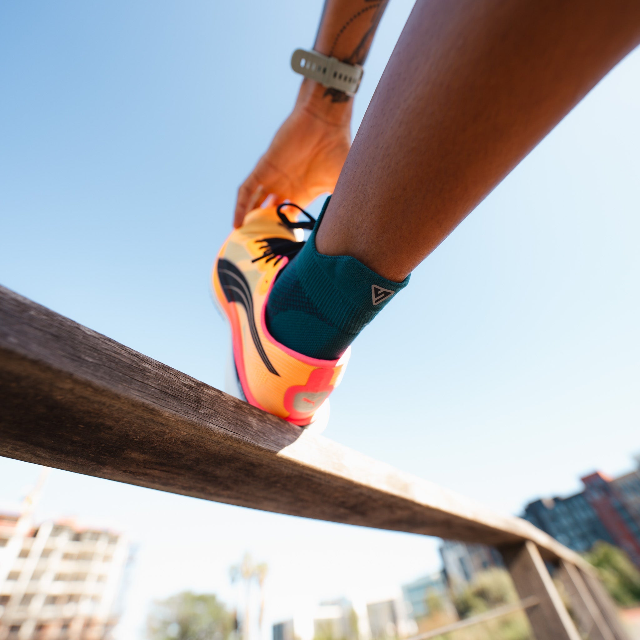 VERSUS Deep Teal Running Ankle Socks
