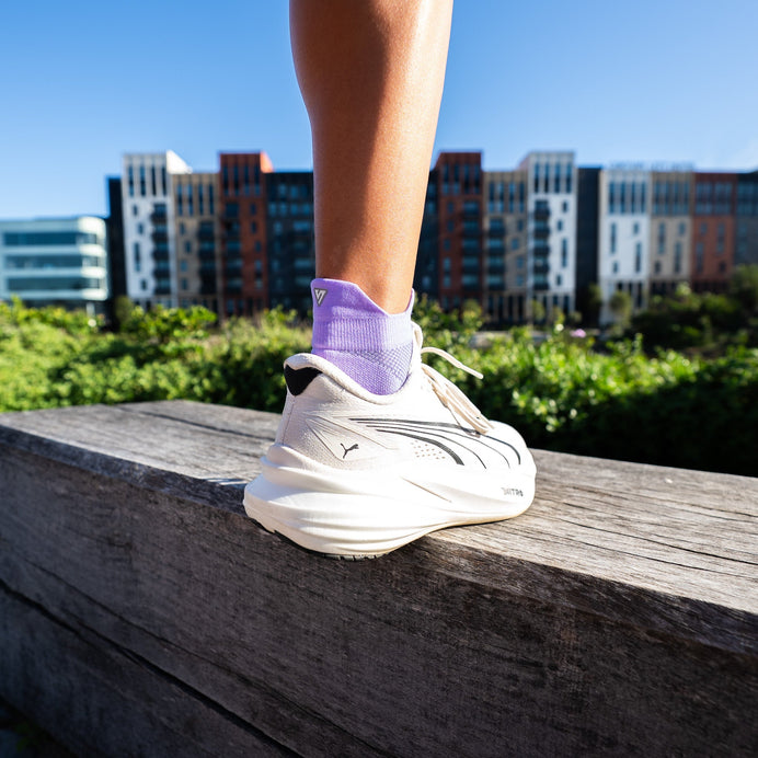 VERSUS Purple Bloom Running Ankle Socks